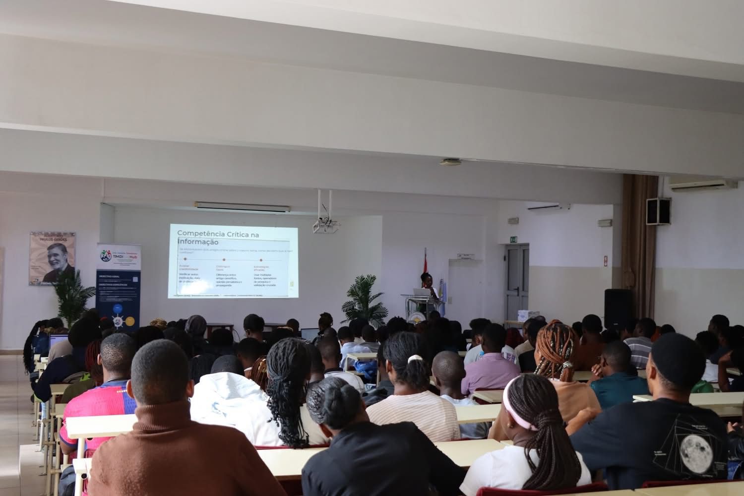 ESTUDANTES DA UP SENSIBILIZADOS SOBRE O USO DAS FERRAMENTAS DIGITAIS NO PROCESSO DE APRENDIZAGEM